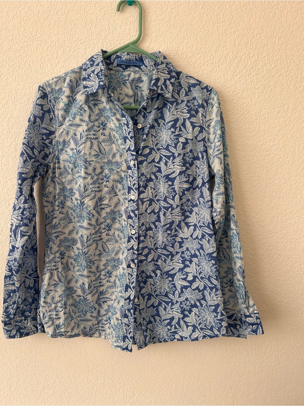 J Mclaughlin women’s Blue Floral Button-Up sz small 100% cotton